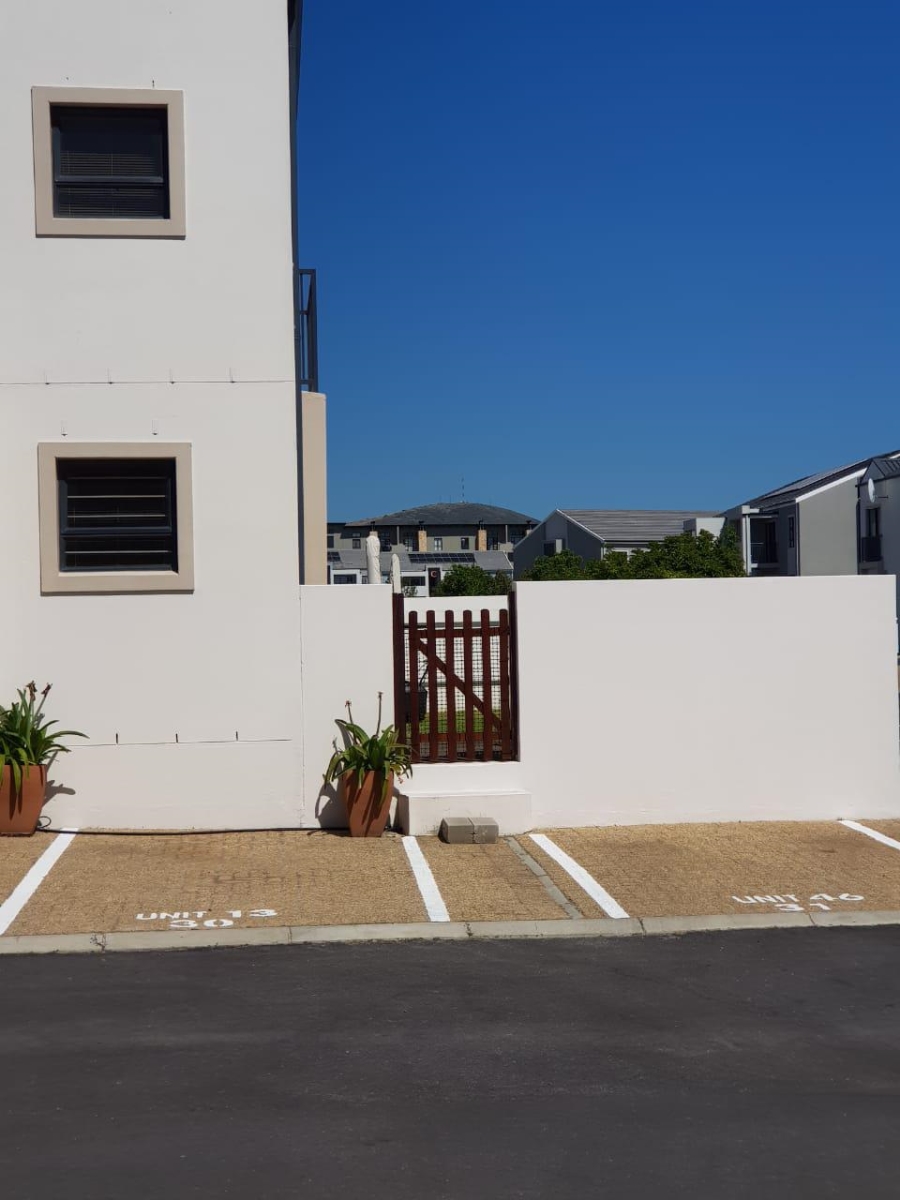To Let 2 Bedroom Property for Rent in Burgundy Estate Western Cape